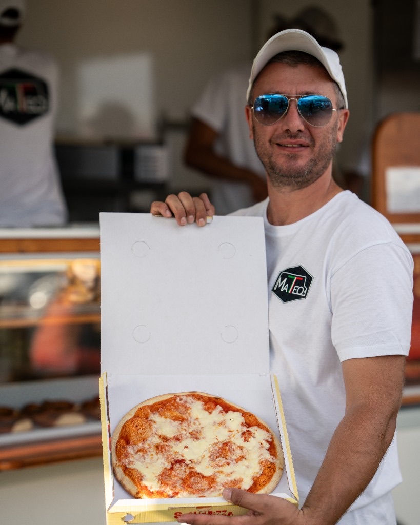MATTEO Pizza-Stand – frische Pizza aus dem Ofen am CAMPING WEISS, MotoGP Event Spielberg