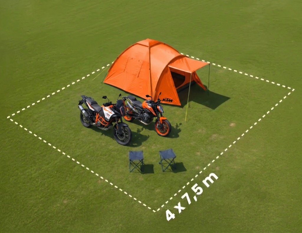 BASIC-Stellplatz 30 m² (4×7,5 m) CAMPING WEISS Schitterhof: oranges KTM-Zelt und zwei Motorräder auf der Wiese, MotoGP Grand Prix Österreich Red Bull Ring Spielberg